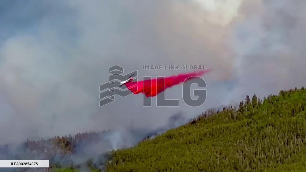 US: Wildfire Erupts Near Twin Lakes In Colorado 5