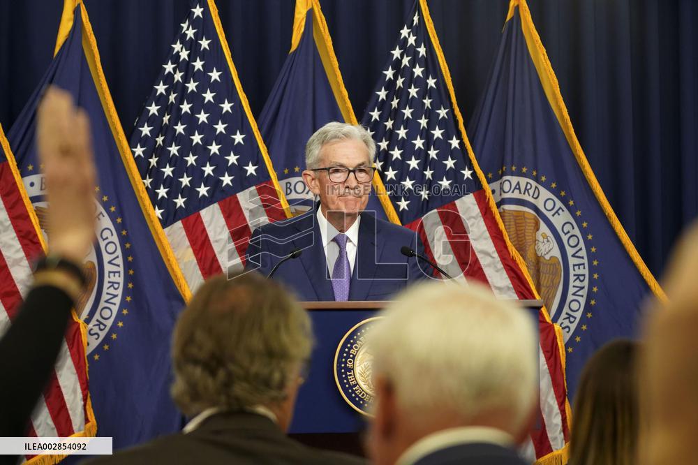 U.S. Fed holds key rate steady