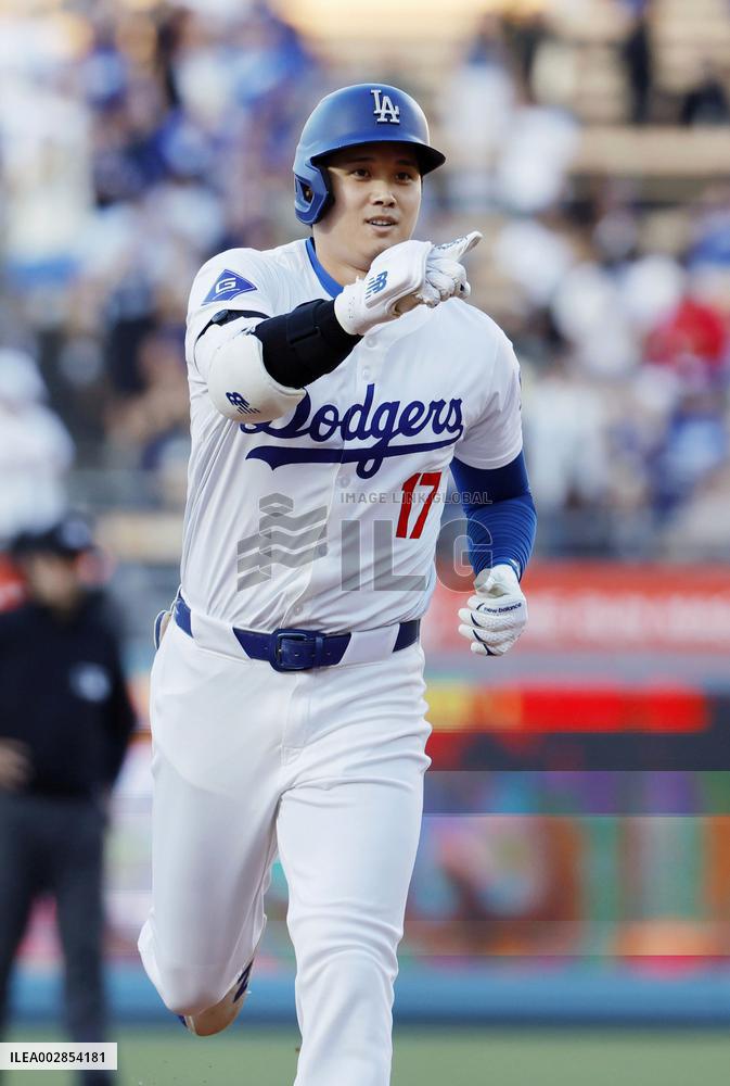 Baseball: Rangers vs. Dodgers