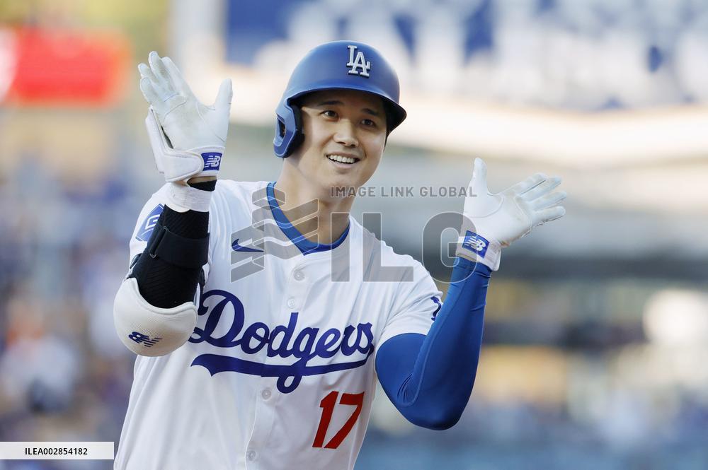 Baseball: Rangers vs. Dodgers