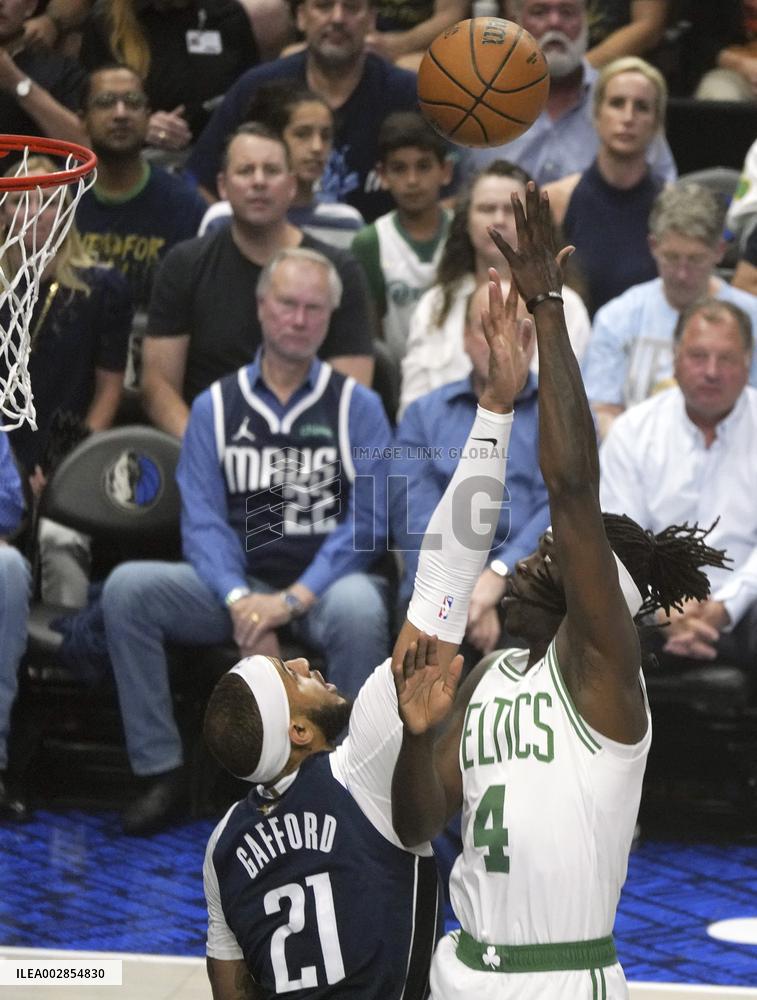 (SP)U.S.-DALLAS-BASKETBALL-NBA-FINALS-GAME 3