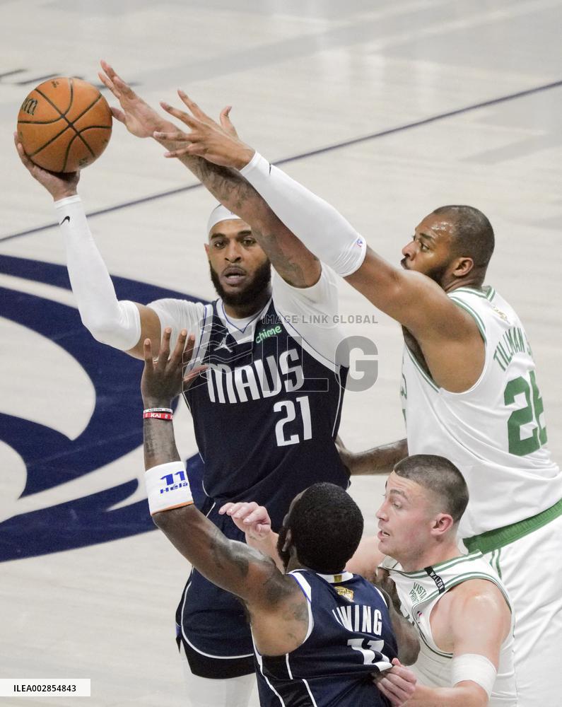 (SP)U.S.-DALLAS-BASKETBALL-NBA-FINALS-GAME 3