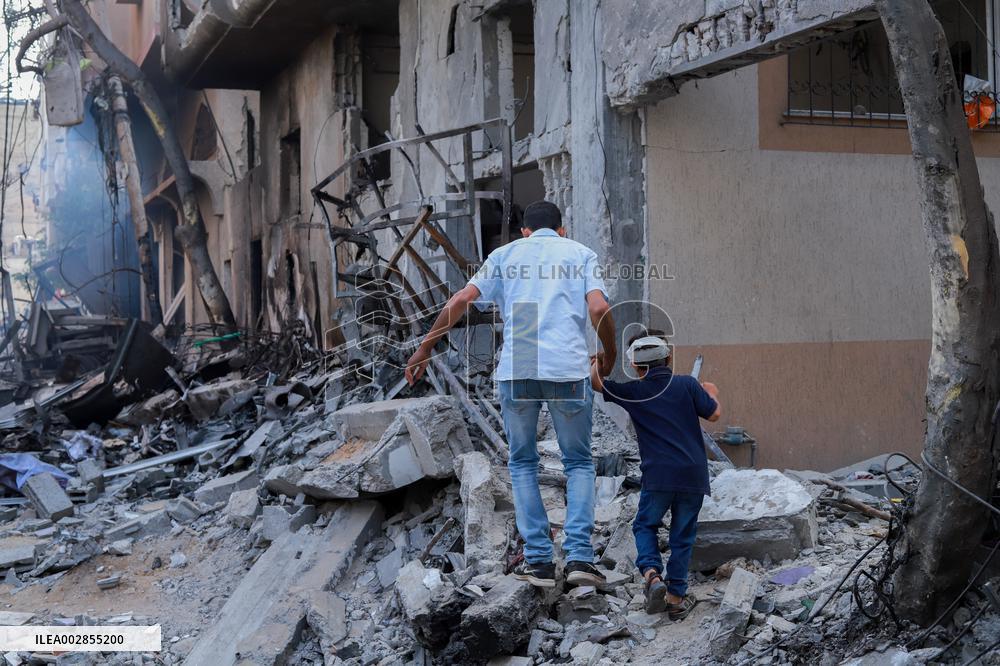 Continued Israeli Strikes On Southern Gaza