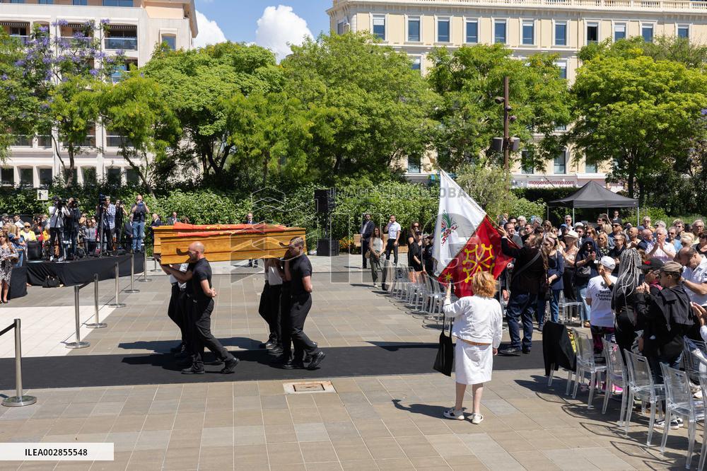 Public Tribute To Annie And Ben Vautier - Nice