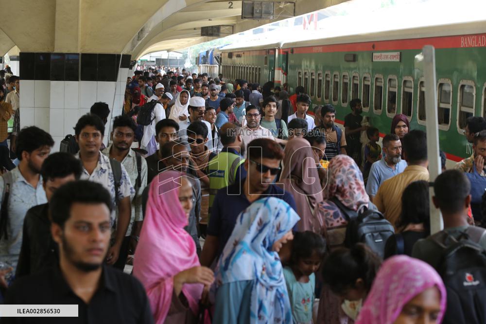 BANGLADESH-DHAKA-EID AL-ADHA-TRAVEL