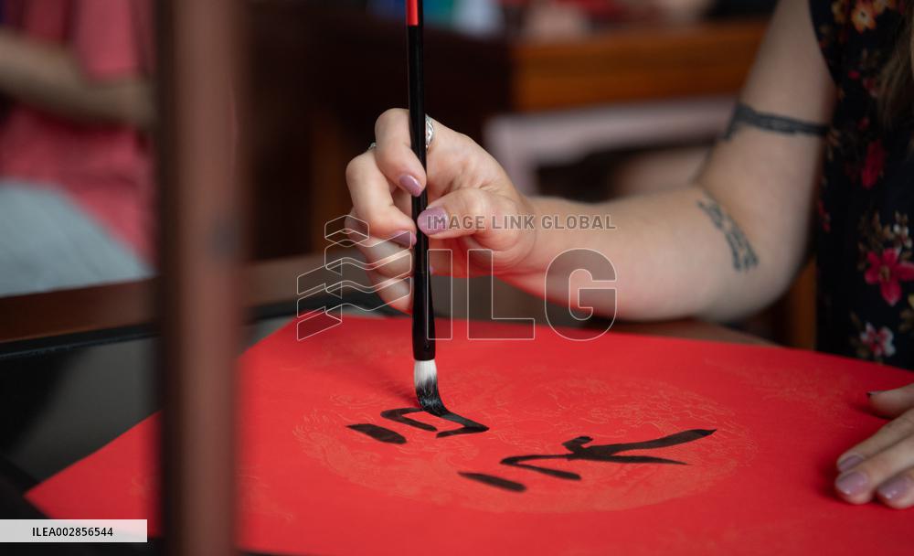 CHINA-HUBEI-YOUNG AMERICANS-CHINESE CULTURE-EXCHANGE TOUR (CN)