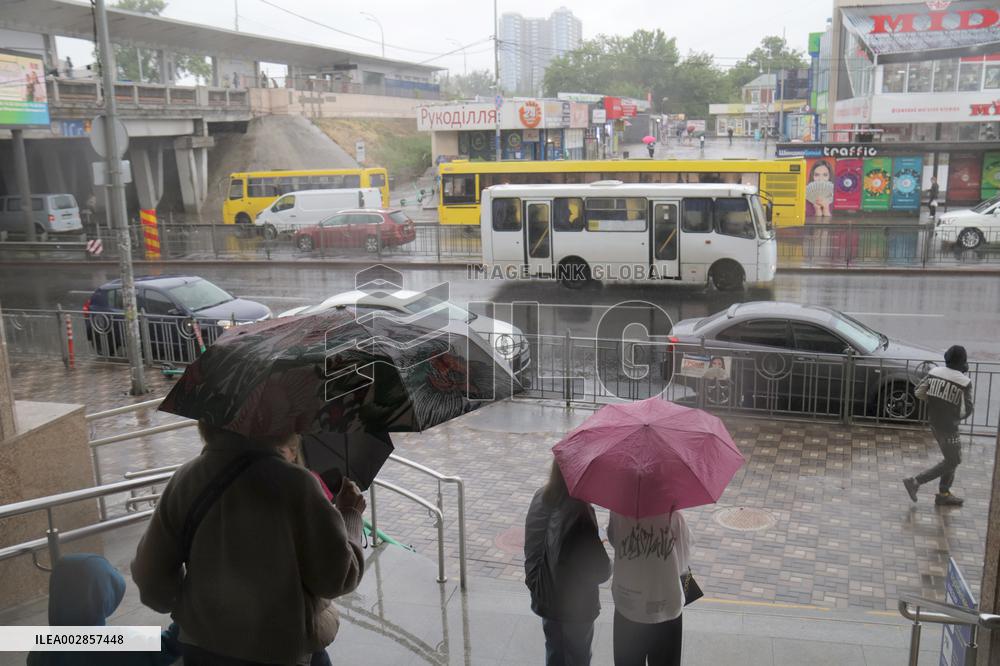 Heavy downpour in Kyiv