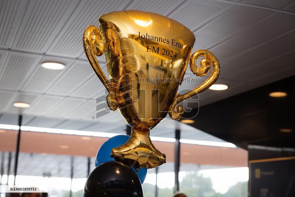 European decathlon champion Johannes Erm arrives back in Estonia