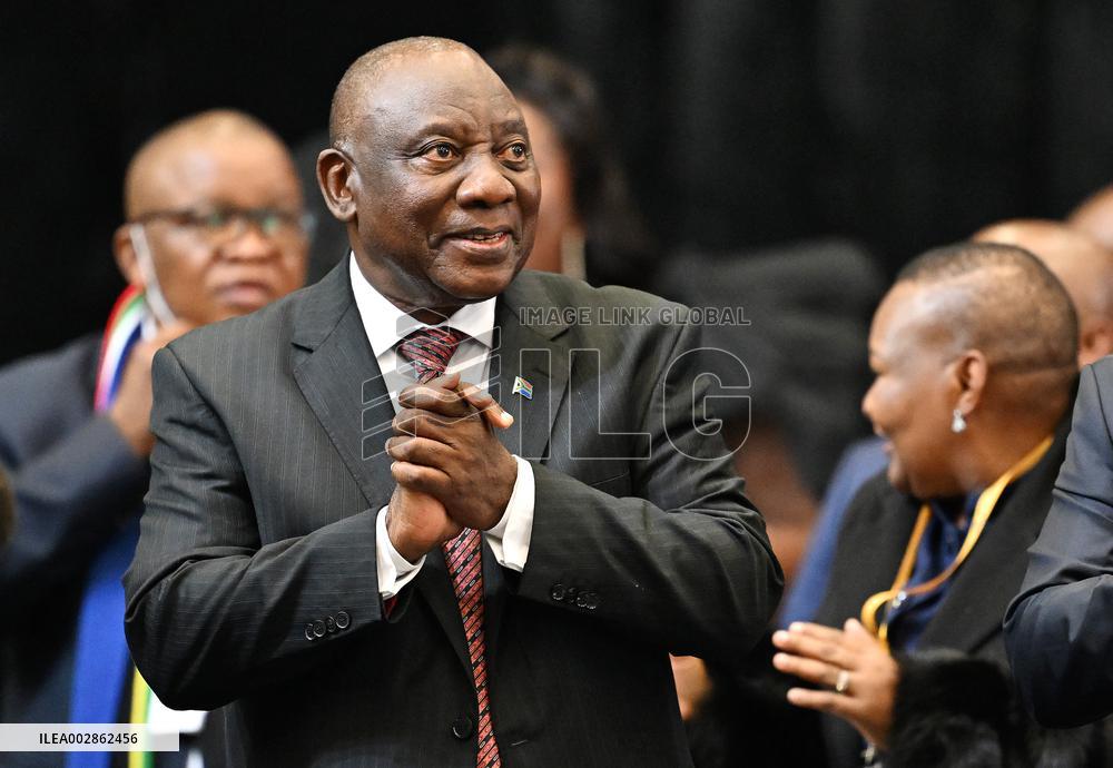 XINHUA PHOTOS OF THE DAY