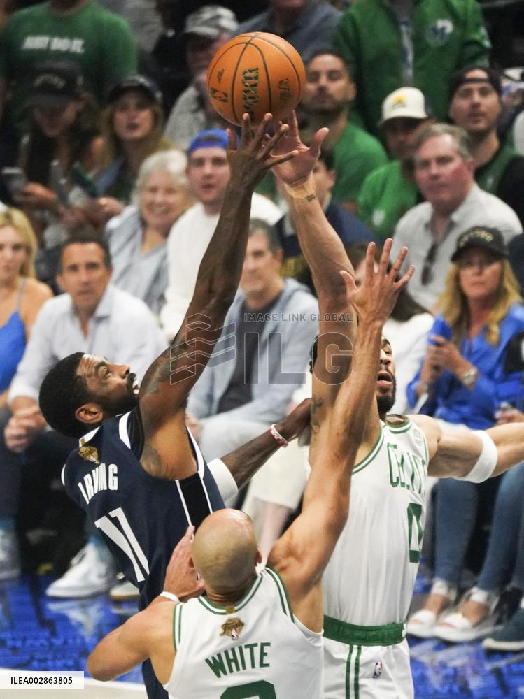 (SP)U.S.-DALLAS-BASKETBALL-NBA-FINALS-GAME 4