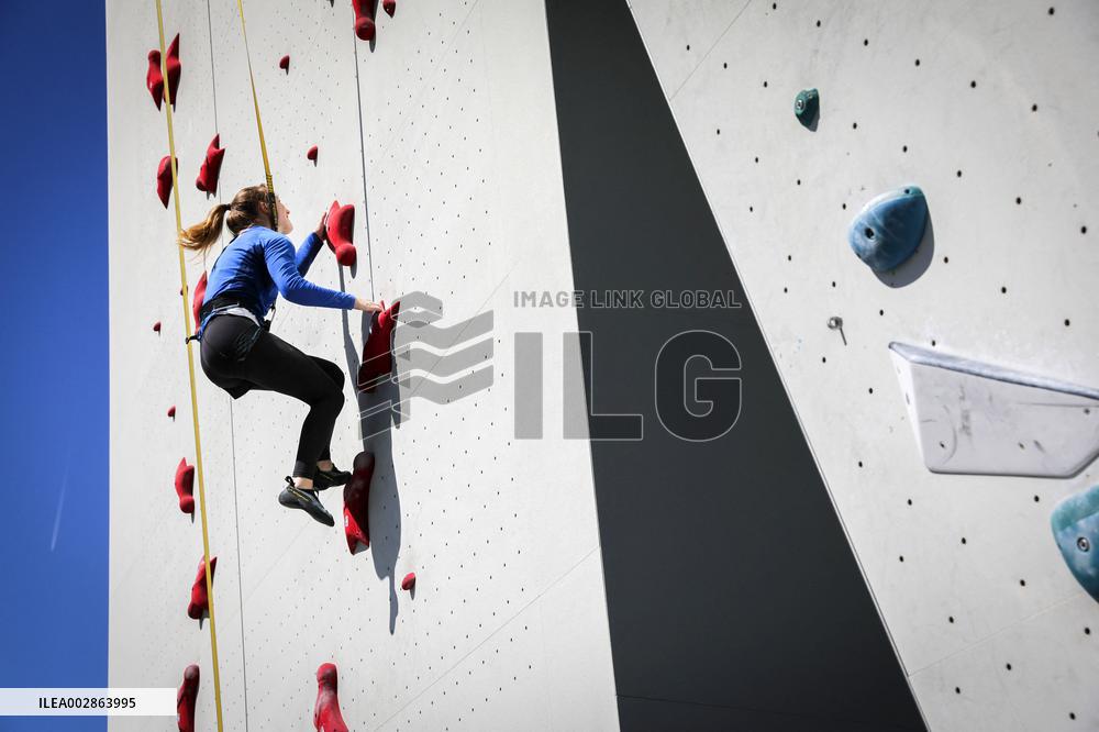 French Speed Climbing Team Training - Briancon