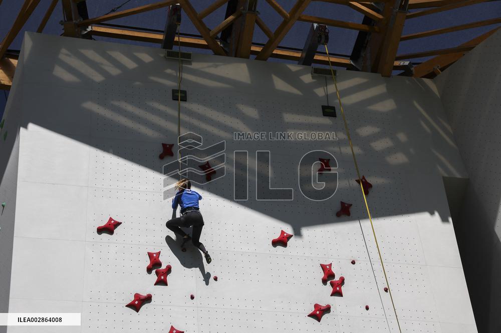 French Speed Climbing Team Training - Briancon