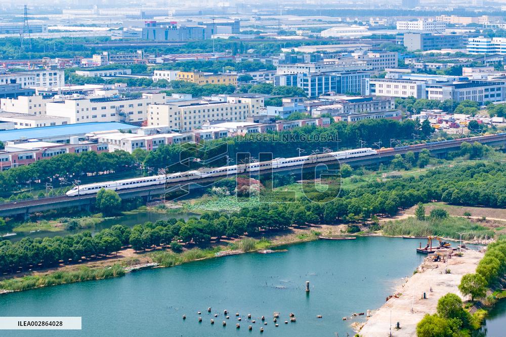 Yangtze River Delta Super Loop High-speed Rail Debut