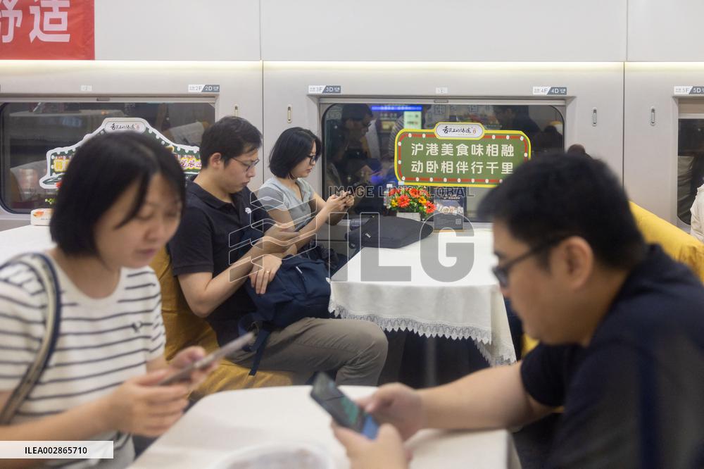 CHINA-BEIJING-SHANGHAI-HONG KONG-HIGH-SPEED SLEEPER TRAIN-OPERATION (CN)