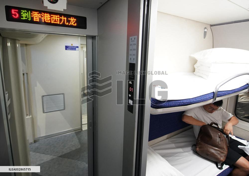 CHINA-BEIJING-SHANGHAI-HONG KONG-HIGH-SPEED SLEEPER TRAIN-OPERATION (CN)