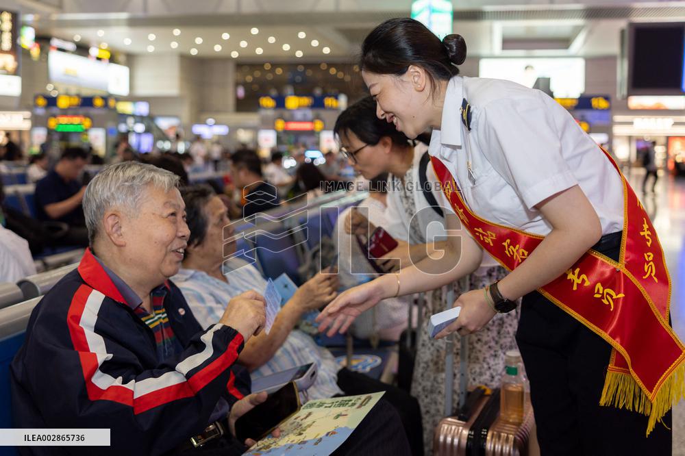 CHINA-BEIJING-SHANGHAI-HONG KONG-HIGH-SPEED SLEEPER TRAIN-OPERATION (CN)