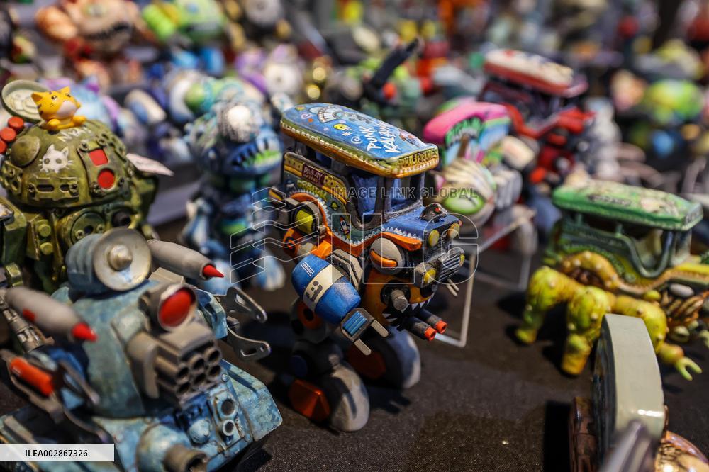 THE PHILIPPINES-PASAY CITY-TOY CONVENTION