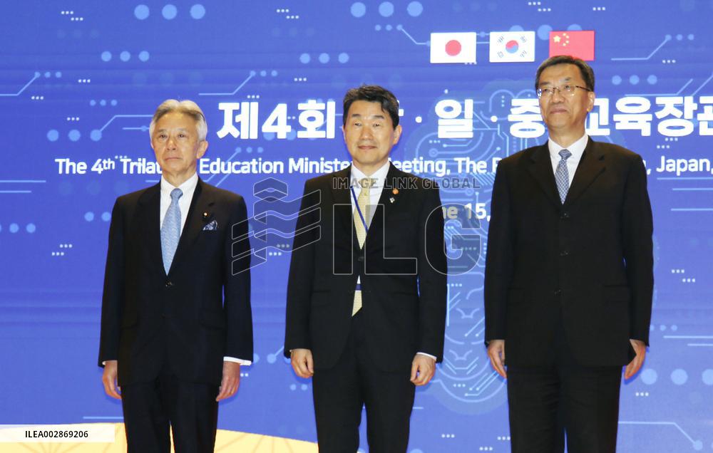 Japan, South Korea, China education ministers