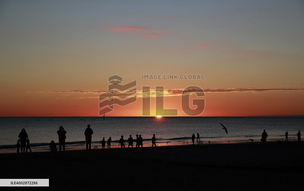 XINHUA PHOTOS OF THE DAY