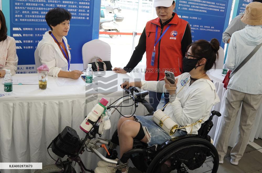 Xinhua Headlines: Chinese economy extends upward trend amid policies to prop up growth