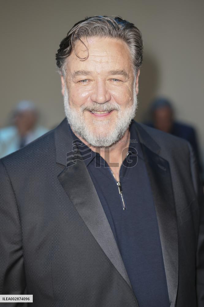 MFW - Armani Front Row