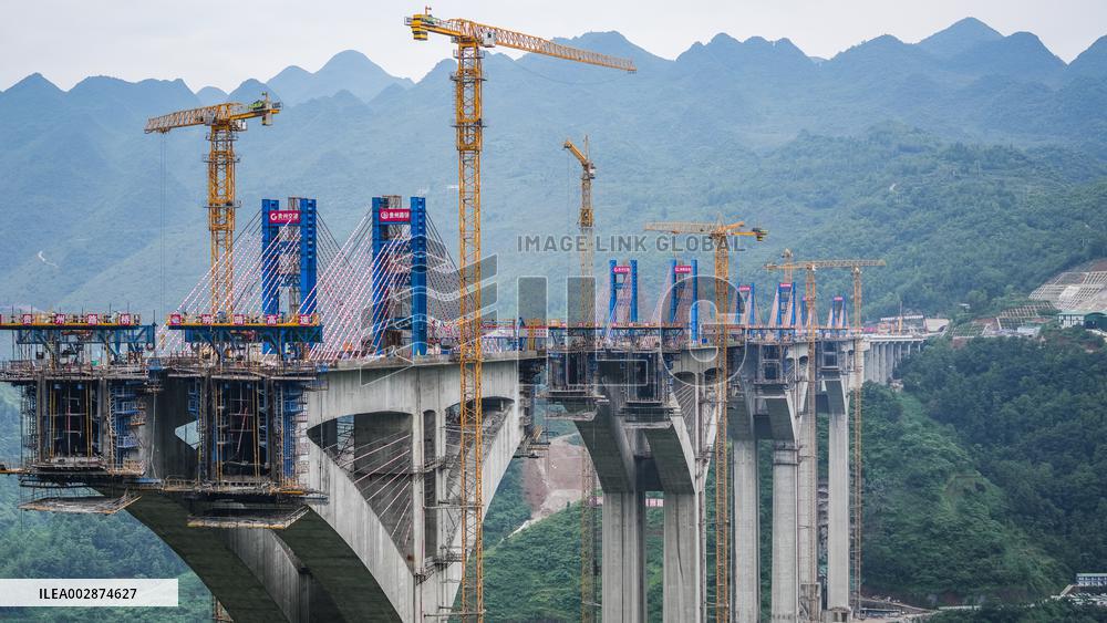 CHINA-GUIZHOU-BRIDGE-CONSTRUCTION (CN)