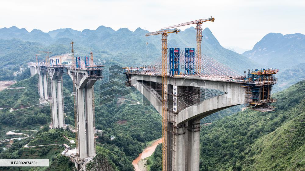 CHINA-GUIZHOU-BRIDGE-CONSTRUCTION (CN)