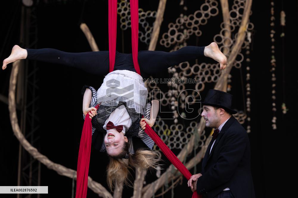 XINHUA PHOTOS OF THE DAY