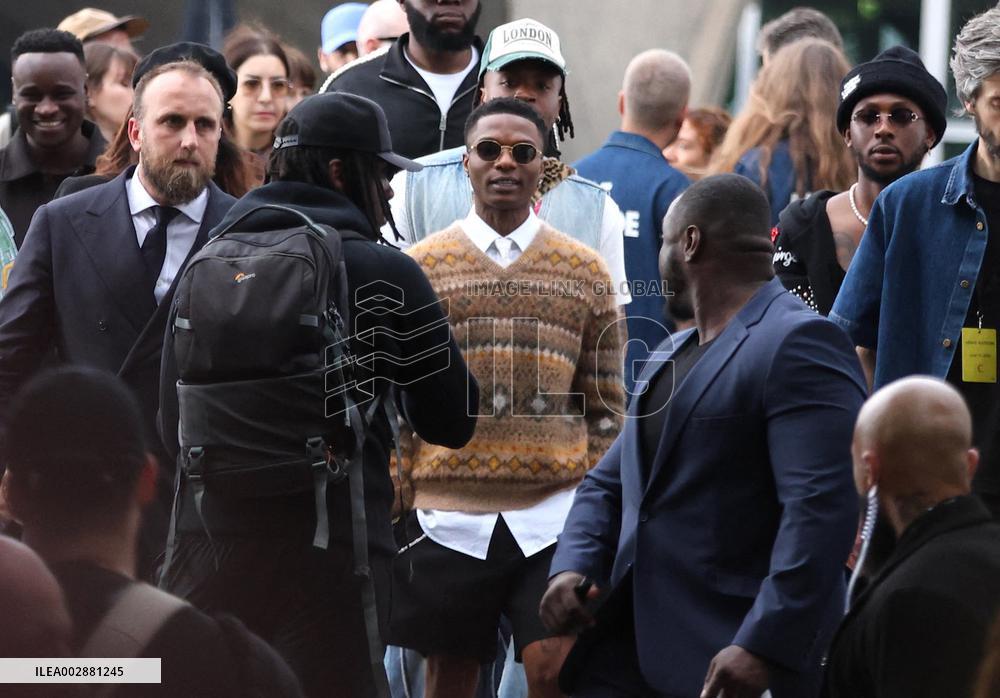 Celebs at The Show Louis Vuitton - Paris