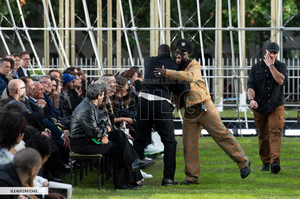PFW Louis Vuitton Front Row
