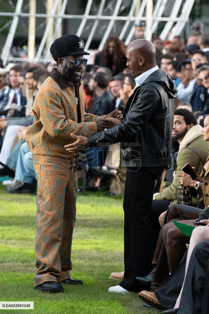 PFW Louis Vuitton Front Row