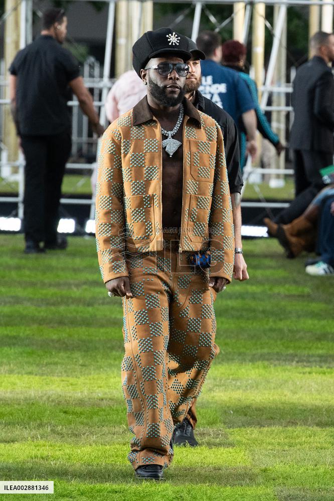 PFW Louis Vuitton Front Row