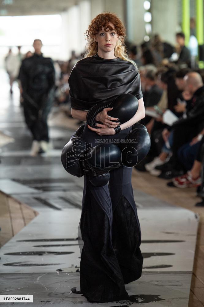 PFW IFM Bachelor Of Art Runway