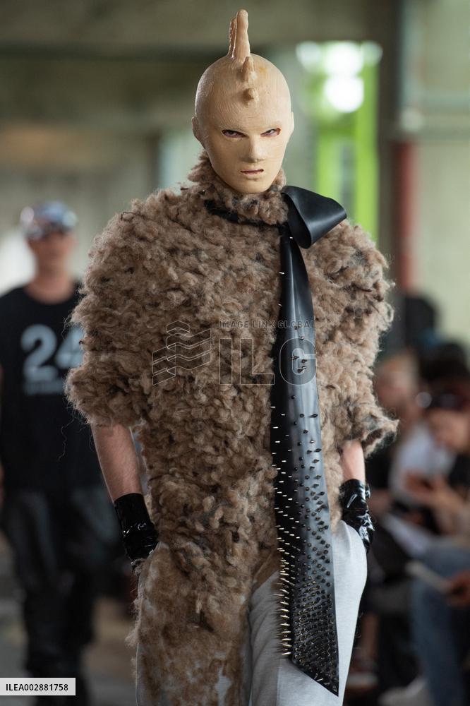 PFW IFM Bachelor Of Art Runway