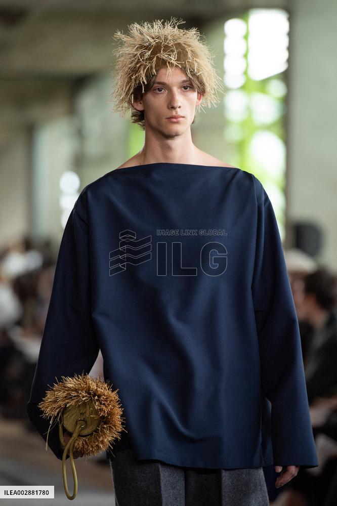 PFW IFM Bachelor Of Art Runway