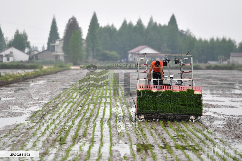 XINHUA PHOTOS OF THE DAY