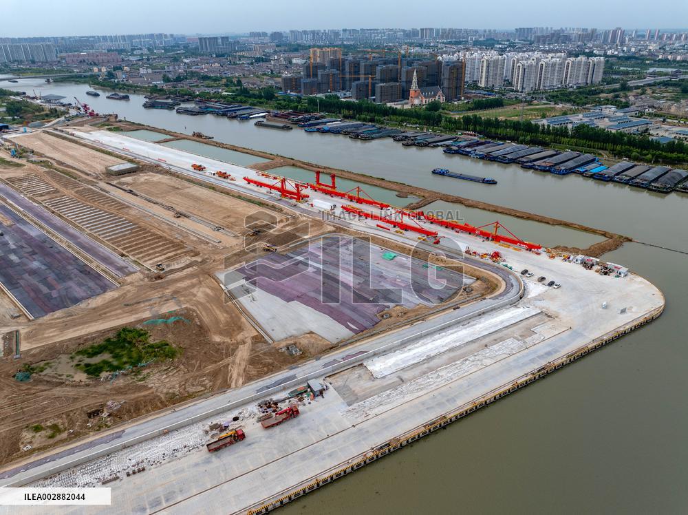 Beijing-Hangzhou Canal Huangma Port Construction