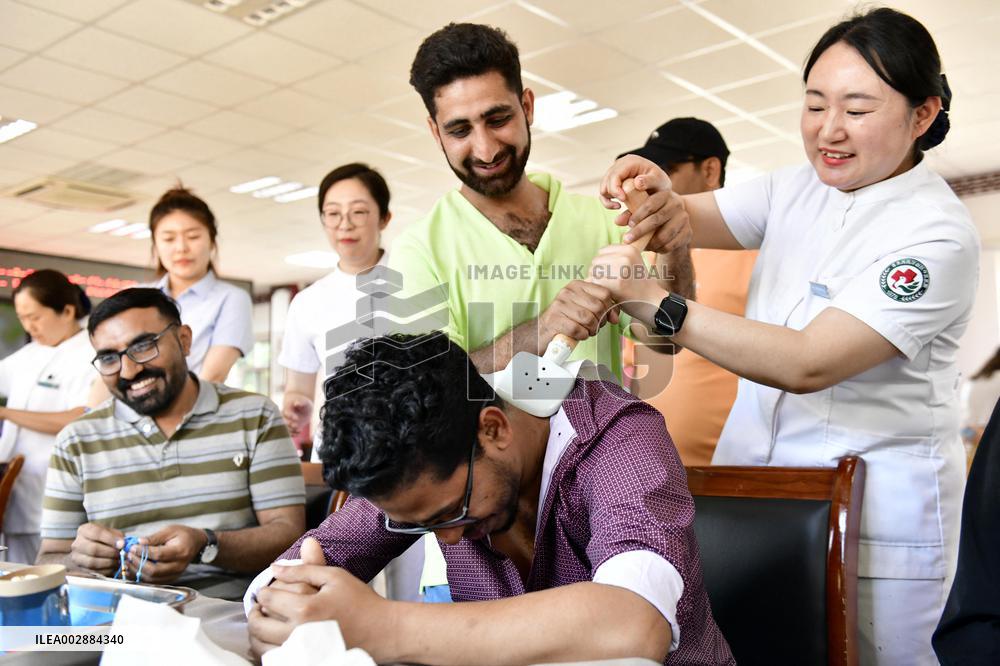 CHINA-SHANDONG-QINGDAO-INT'L STUDENTS-TCM-EXPERIENCE (CN)