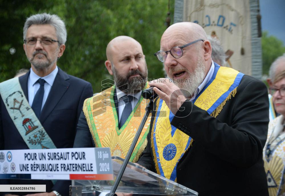 Freemasons Protest Against The Far Right - Paris