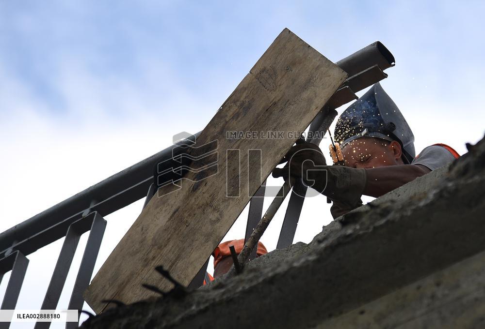 Pedestrian section of Povitroflotskyi Overpass collapses in Kyiv