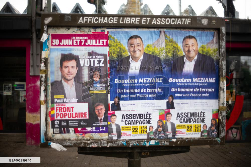 Posters And Leafleting For The Legislative Elections - Paris