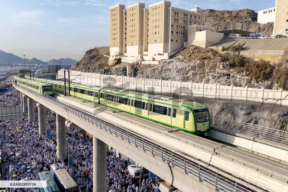 Hajj Pilgrims Take The Metro In Mecca - Saudi Arabia