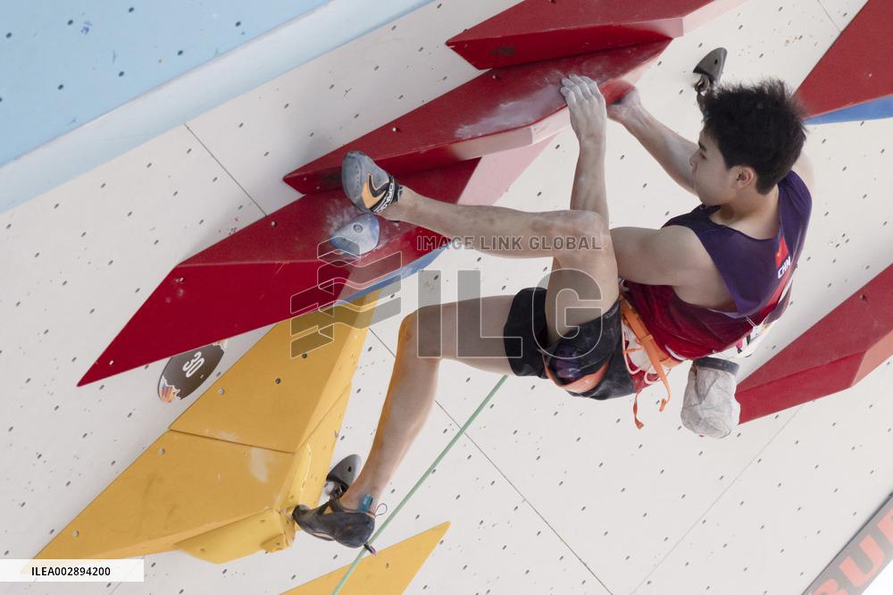 (SP)HUNGARY-BUDAPEST-OLYMPIC QUALIFIER SERIES BUDAPEST-SPORT CLIMBING-MEN'S BOULDER & LEAD-LEAD QUALIFICATION