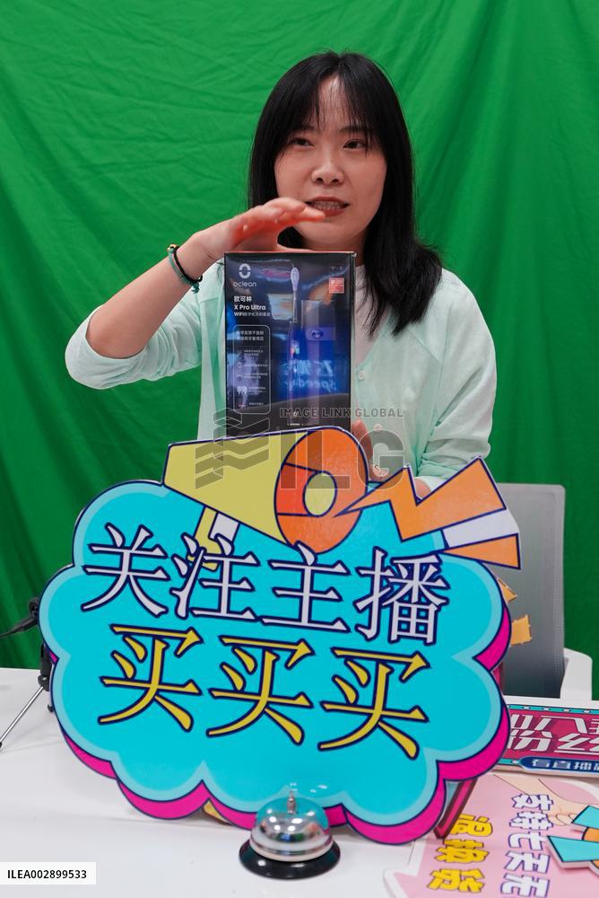 CHINA-JIANGSU-YANGZHOU-HANGJI-TOOTHBRUSH-PRODUCTION (CN)