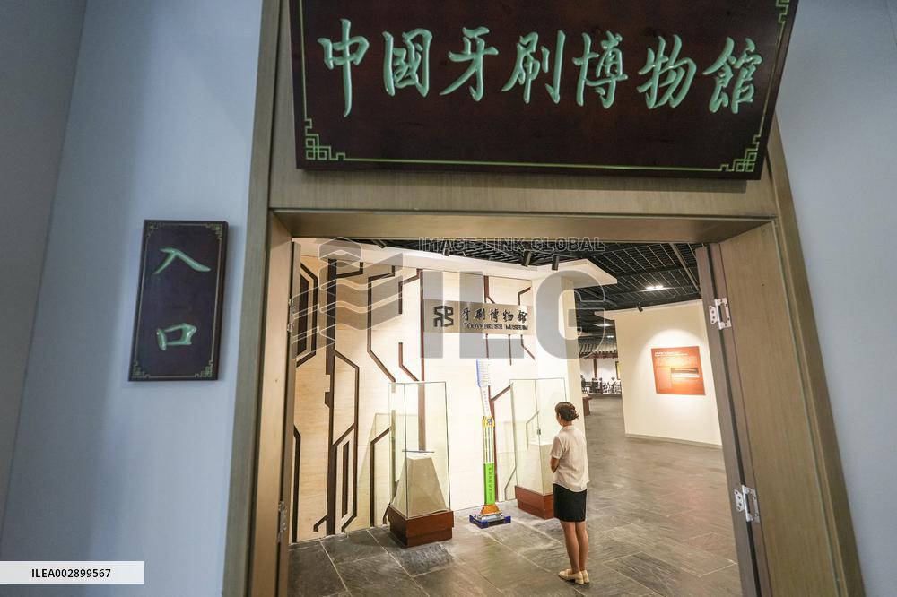 CHINA-JIANGSU-YANGZHOU-HANGJI-TOOTHBRUSH-PRODUCTION (CN)