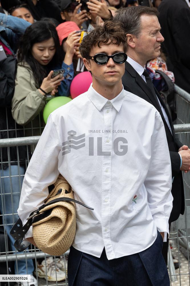 PFW - Loewe Menswear Arrivals NB