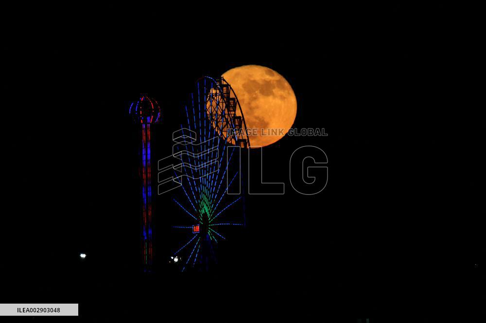 JORDAN-AMMAN-FULL MOON