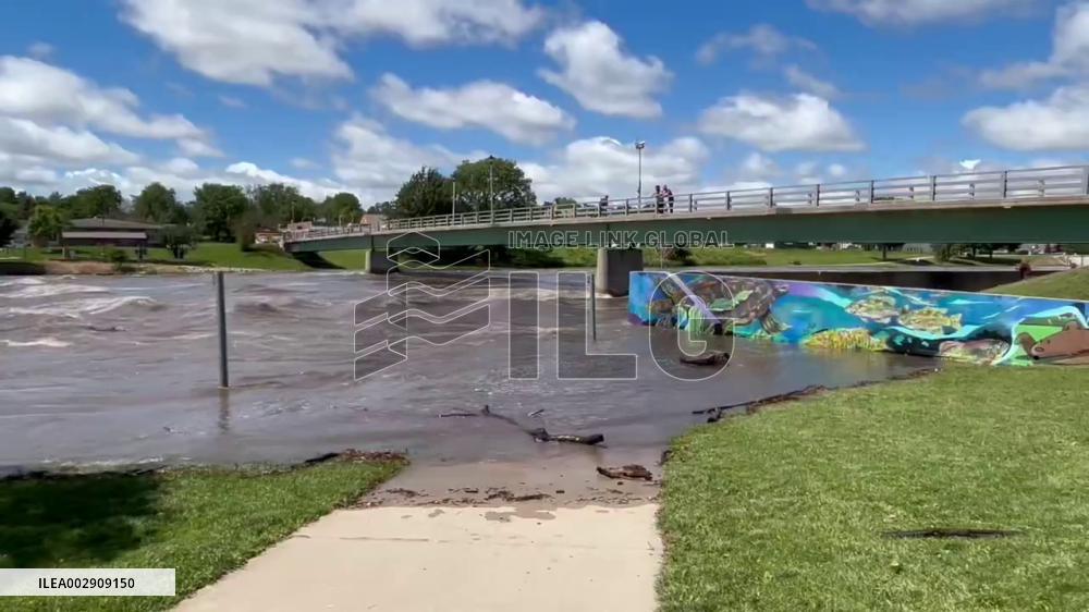 US: Disaster Declared As Severe Flooding Forces Evacuations In Northwest Iowa 2