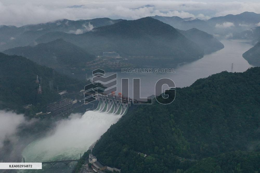 XINHUA PHOTOS OF THE DAY