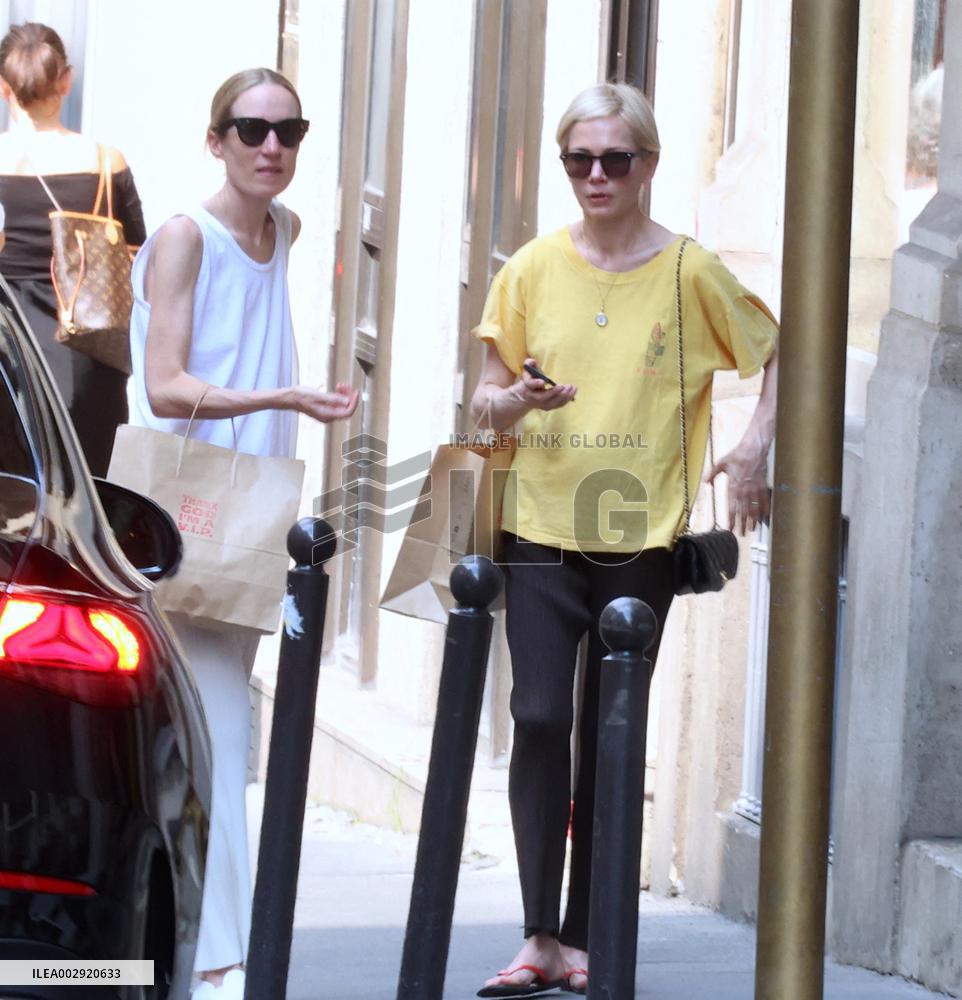 Michelle Williams Out Shopping - Paris